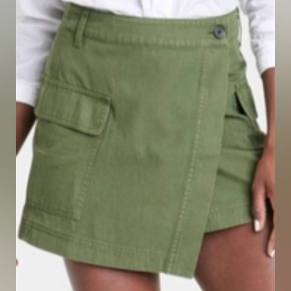 Universal Thread Green Women's Skort